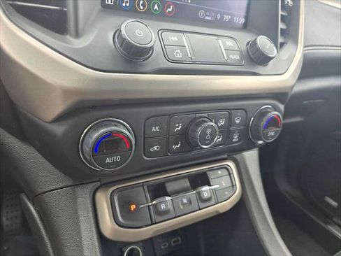 Used 2023 GMC Acadia Denali FWD image 31