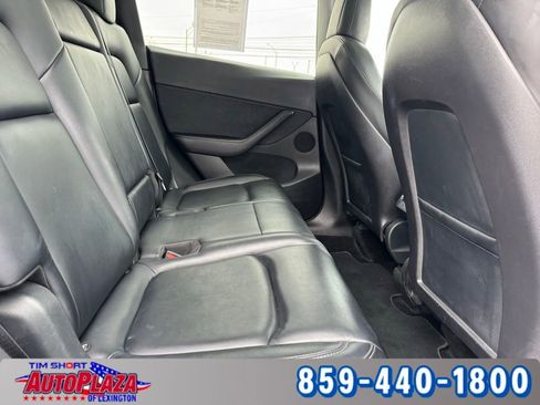 Used 2022 Tesla Model Y Long Range image 21