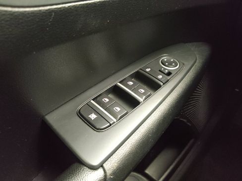 Used 2019 Kia Forte LXS FWD image 27