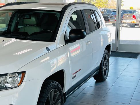 Used 2017 Jeep Compass 75th Anniversary w/ Power Value Group FWD image 2