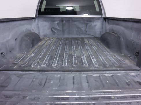 Used 2018 RAM 1500 Classic SLT AWD/4WD image 34