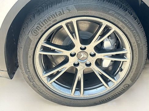 Used 2025 Tesla Model Y Long Range RWD image 30