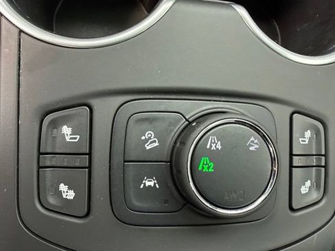 Used 2022 GMC Terrain SLT w/ LPO, Floor Liner Package AWD/4WD image 19