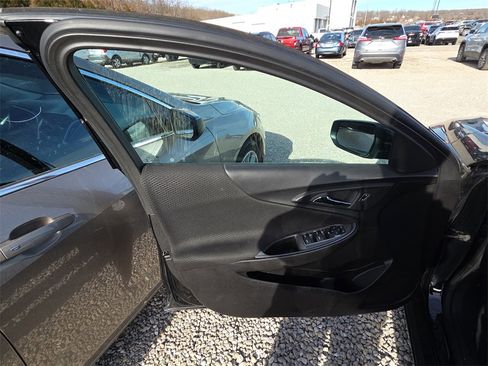 Used 2024 Chevrolet Malibu LT image 8