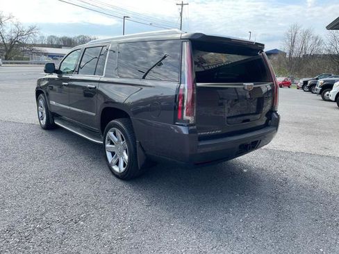 Used 2016 Cadillac Escalade ESV Luxury image 4