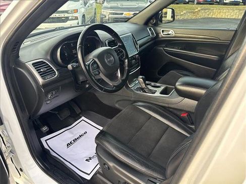 Used 2021 Jeep Grand Cherokee Laredo X image 16