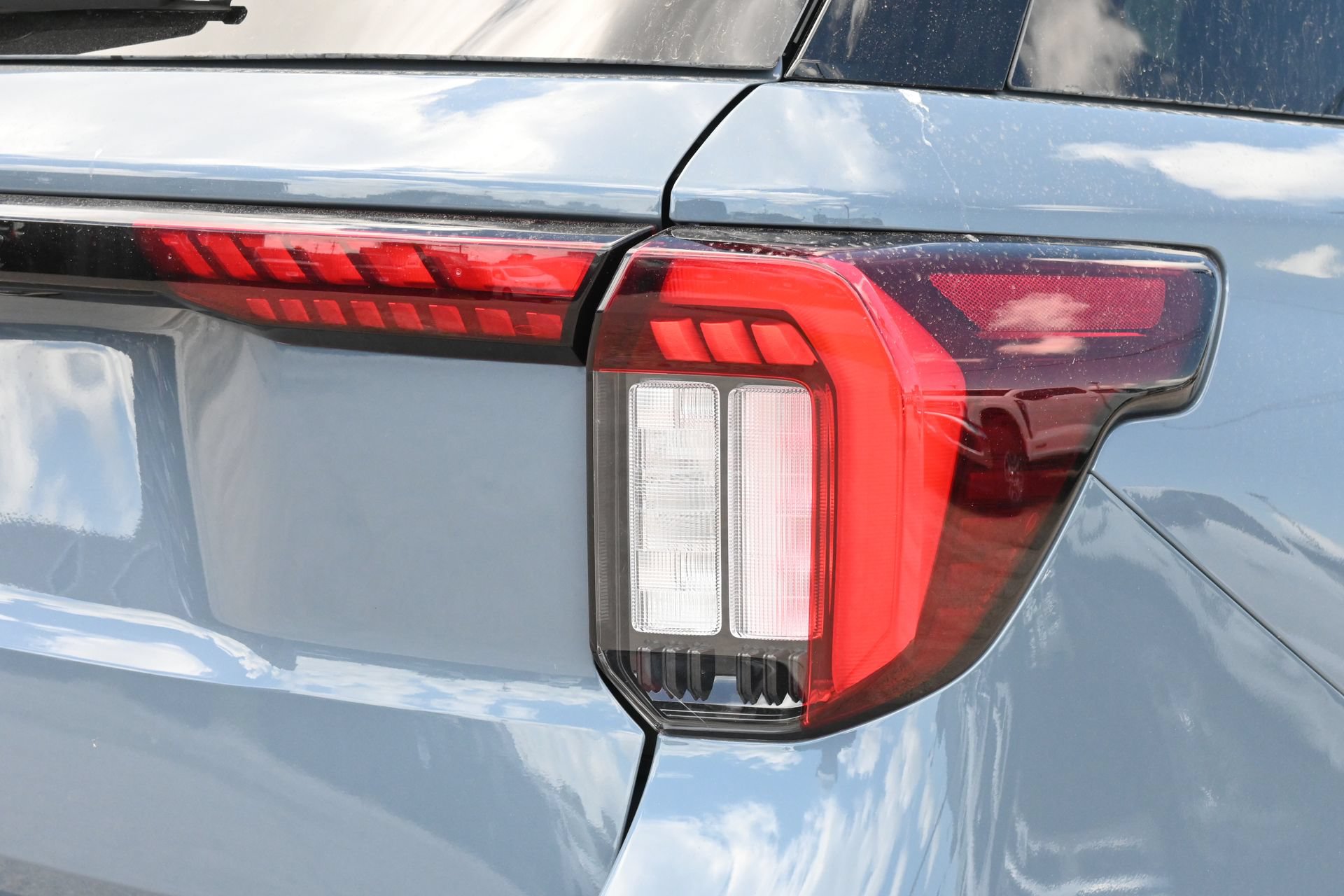 New 2026 Ford Explorer ST-Line w/ Premium Package RWD image 20