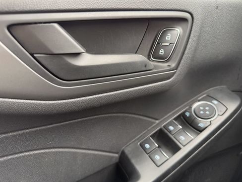 Used 2025 Ford Escape Active w/ Cold Weather Package FWD image 19