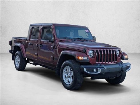 Used 2022 Jeep Gladiator Sport image 3