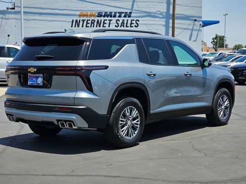 New 2026 Chevrolet Traverse LT FWD image 6