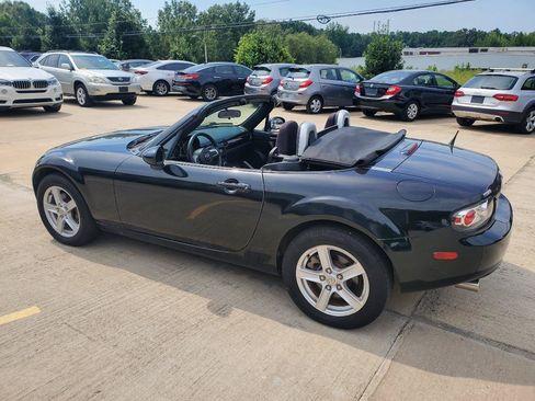 Used 2007 MAZDA MX-5 Miata Sport w/ Convenience Pkg RWD image 9