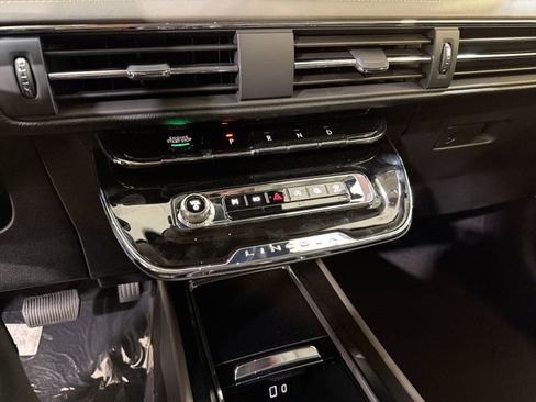 New 2026 Lincoln Corsair Premiere image 21