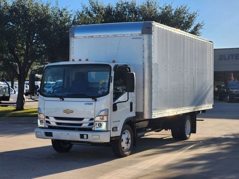 New 2024 Chevrolet Low Cab Forward RWD image 9