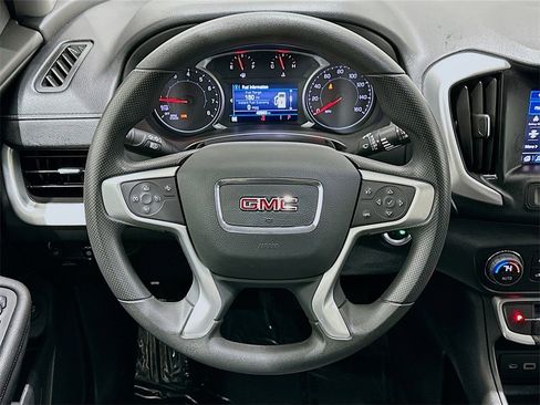 Used 2022 GMC Terrain SLE w/ Driver Convenience Package image 10