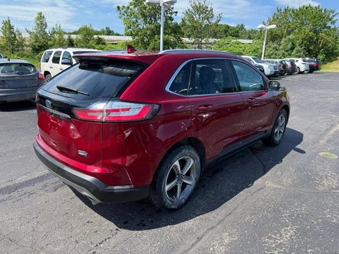 Used 2019 Ford Edge SEL w/ Equipment Group 201A AWD/4WD image 3
