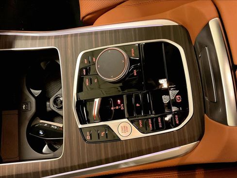 New 2026 BMW X5 sDrive40i w/ Climate Comfort Package image 7