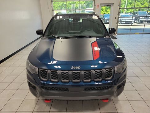New 2026 Jeep Compass Trailhawk w/ Sun, Sound & Navigation Group AWD/4WD image 3
