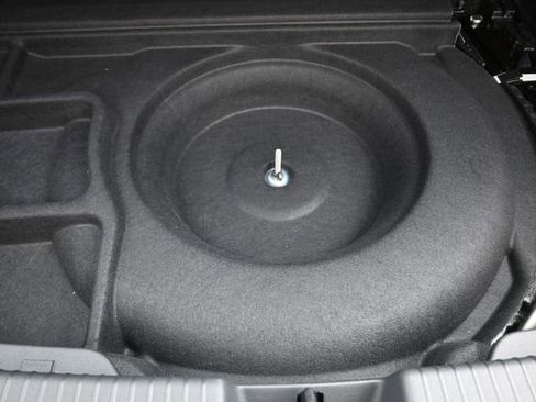 New 2026 Volkswagen Atlas Cross Sport SE image 12