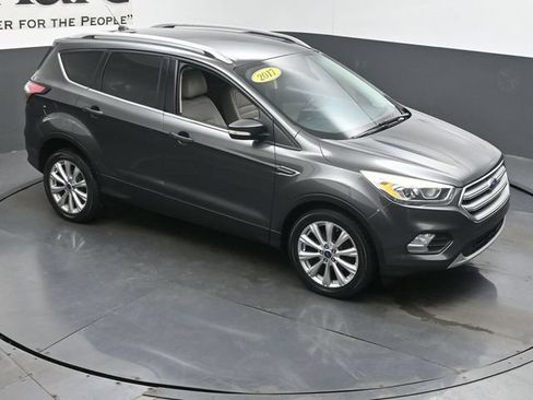 Used 2017 Ford Escape Titanium FWD image 41
