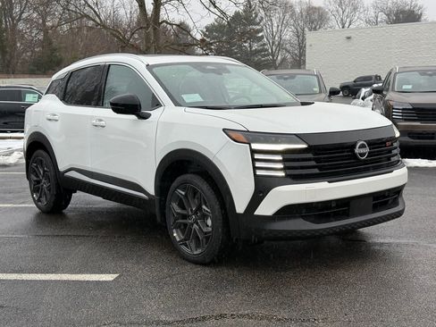 New 2026 Nissan Kicks SR w/ SR Premium Package image 6