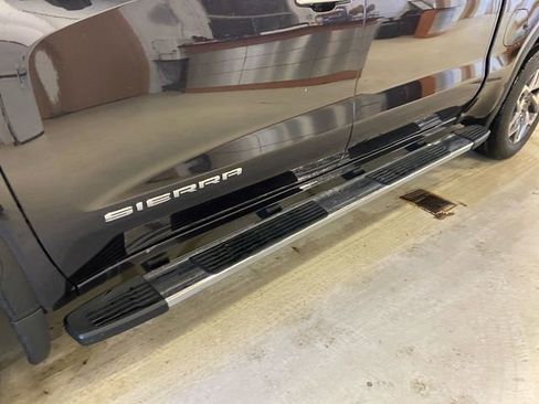 New 2026 GMC Sierra 1500 SLT w/ SLT Convenience Package image 17