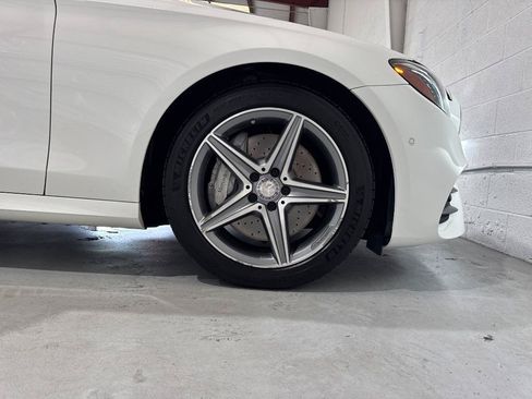 Used 2017 Mercedes-Benz E 400 4MATIC Wagon image 73