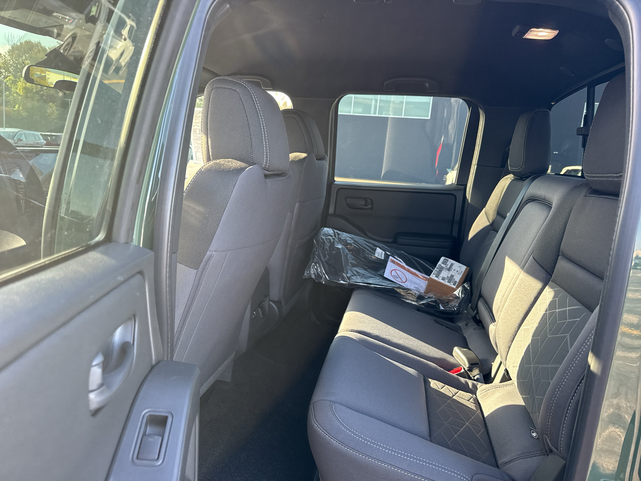 New 2027 Nissan Frontier SV w/ SV Convenience Package AWD/4WD image 12