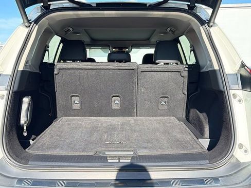 Used 2021 Nissan Rogue SV w/ Premium Package FWD image 11
