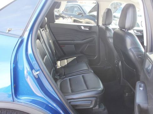 Used 2022 Ford Escape SEL image 18