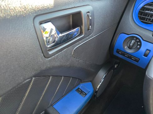 Used 2012 Ford Mustang Premium image 17