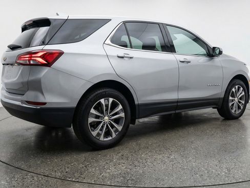 Used 2025 Chevrolet Equinox LT image 9