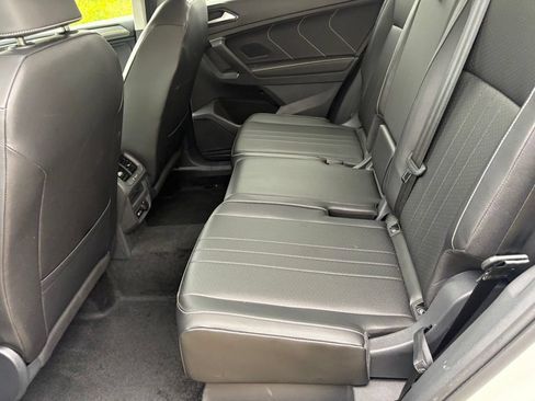 Used 2024 Volkswagen Tiguan SE AWD/4WD image 50