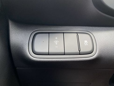 New 2026 Hyundai Venue SEL FWD image 18