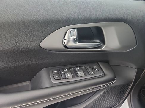 New 2027 Chrysler Pacifica LX FWD image 20