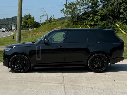 Used 2025 Land Rover Range Rover Long Wheelbase Autobiography AWD/4WD image 8