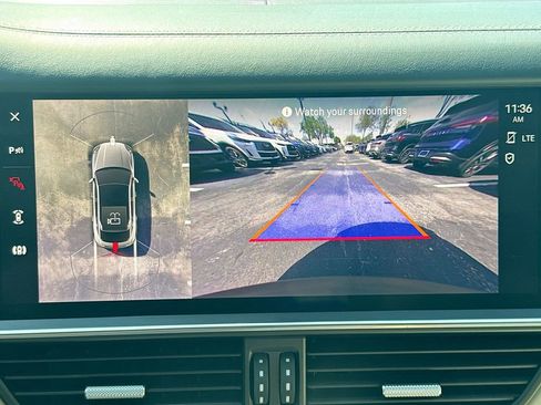 Used 2023 Porsche Cayenne Platinum Edition image 15