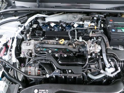Used 2023 Toyota Corolla LE FWD image 28