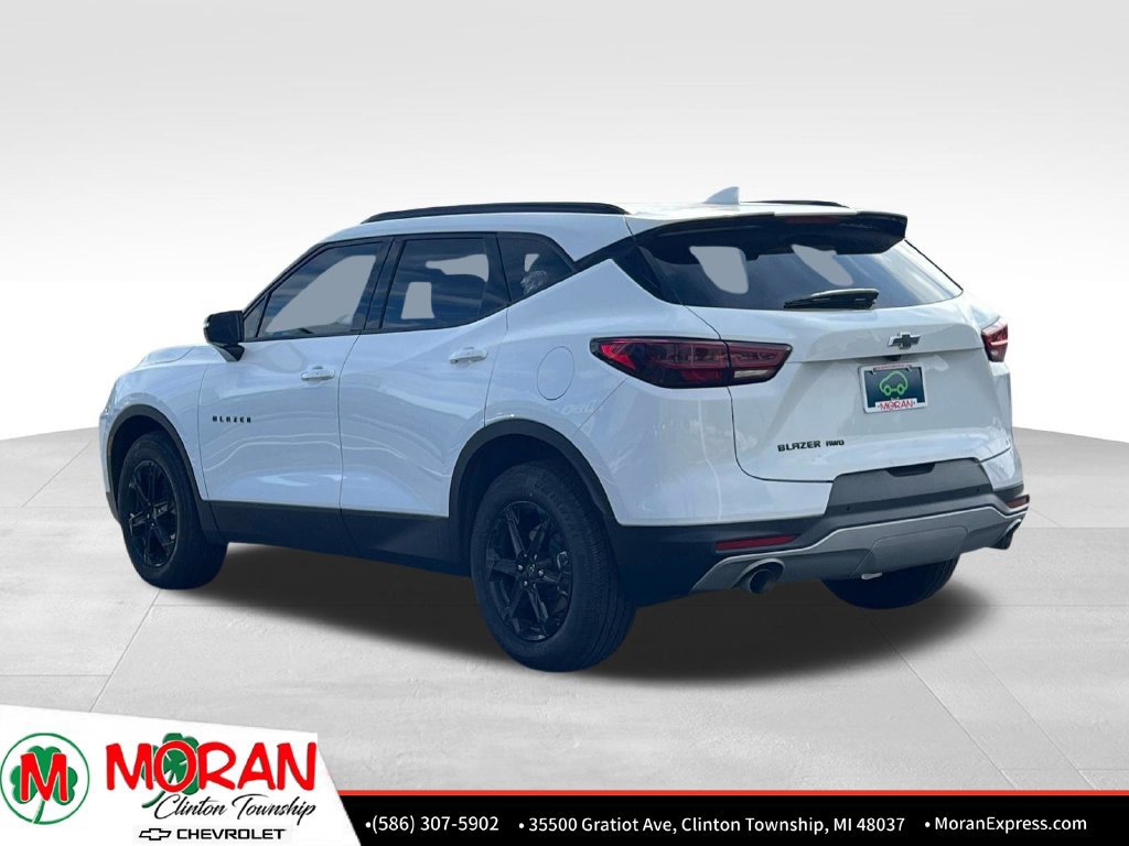 Used 2024 Chevrolet Blazer LT w/ Midnight/Sport Edition AWD/4WD image 4