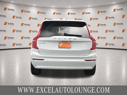 Used 2024 Volvo XC90 T8 Plus AWD/4WD image 4