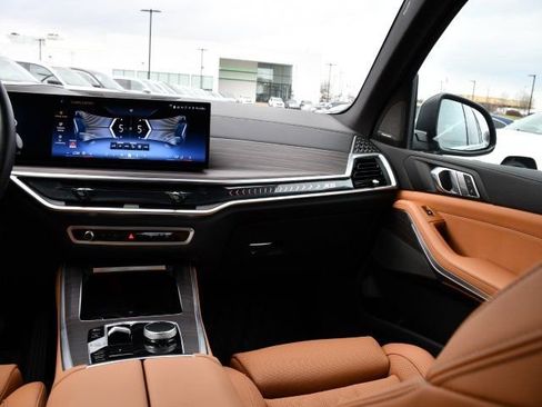 Used 2026 BMW X5 sDrive40i w/ Premium Package image 23