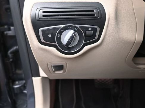Used 2021 Mercedes-Benz GLC 300 image 16