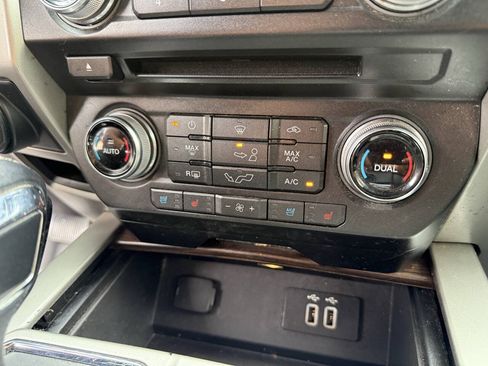 Used 2016 Ford F150 Lariat AWD/4WD image 14
