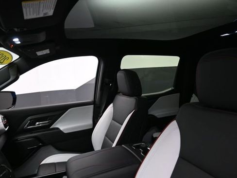 Used 2025 Chevrolet Silverado EV RST image 17