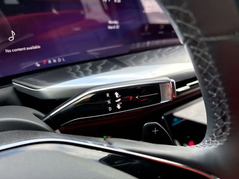 Used 2026 Cadillac Escalade Sport image 21