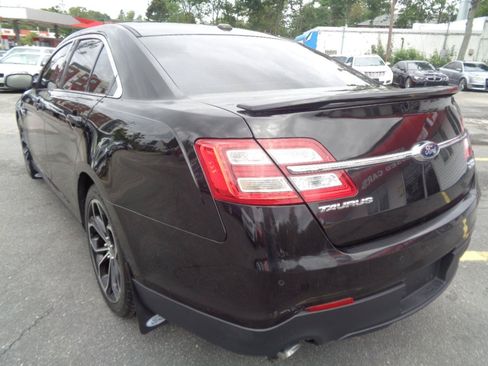 Used 2013 Ford Taurus SHO AWD/4WD image 20