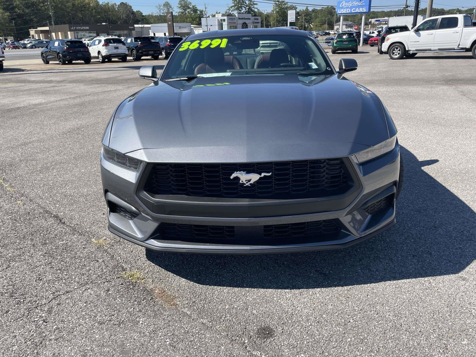 Used 2026 Ford Mustang Premium RWD image 9