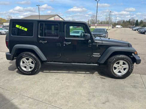 Used 2016 Jeep Wrangler Unlimited Sport w/ Quick Order Package 24S image 4