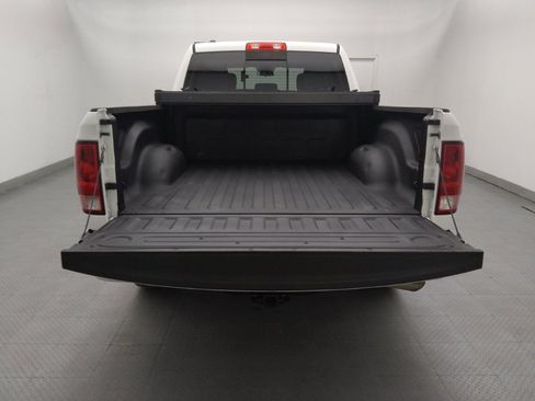 Used 2019 RAM 1500 Classic SLT RWD image 29