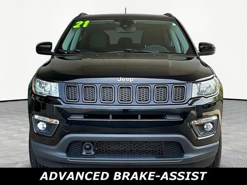 Used 2021 Jeep Compass Latitude w/ Sun and Sound Group AWD/4WD image 2