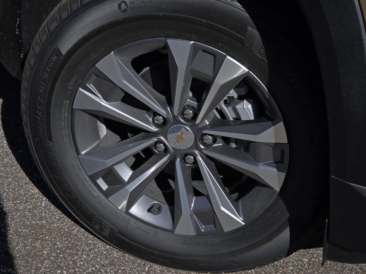 New 2027 Chevrolet Equinox LT w/ Convenience Package II AWD/4WD image 15